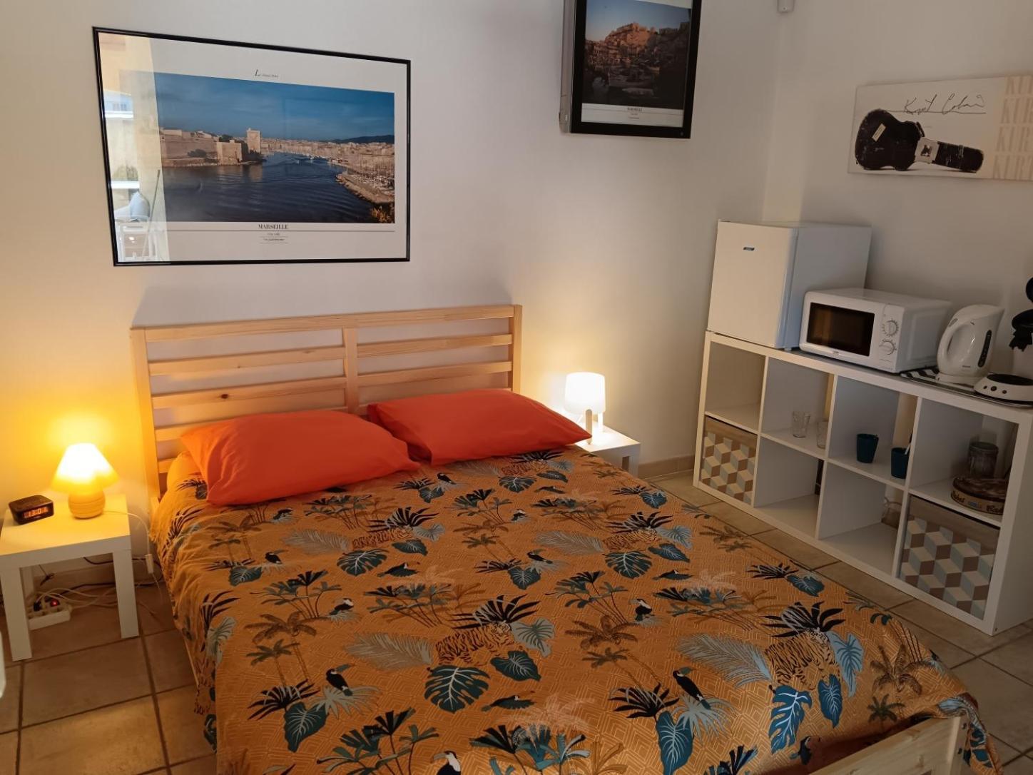 Chambre Privee Avec Piscine Марсилия Екстериор снимка
